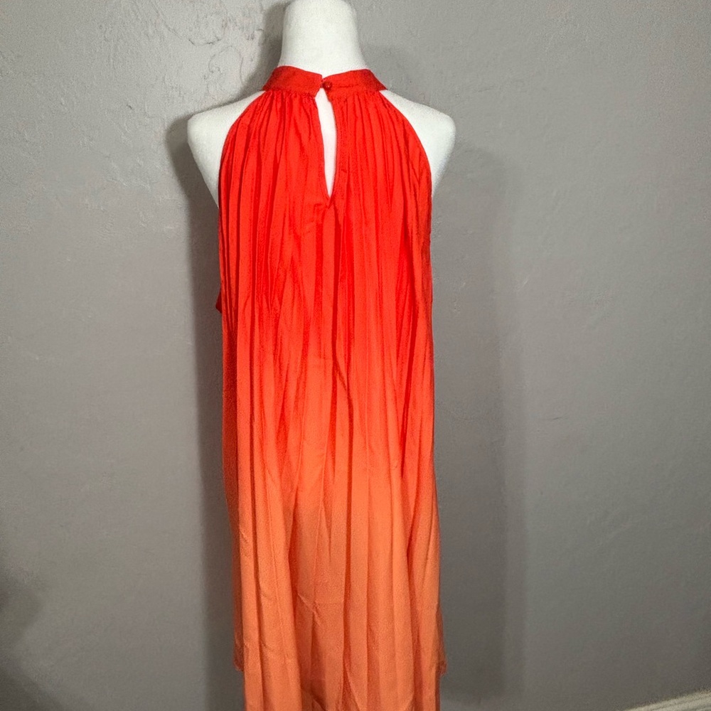 Elegant Ombre Halter Maxi Dress - Picture 2 of 6